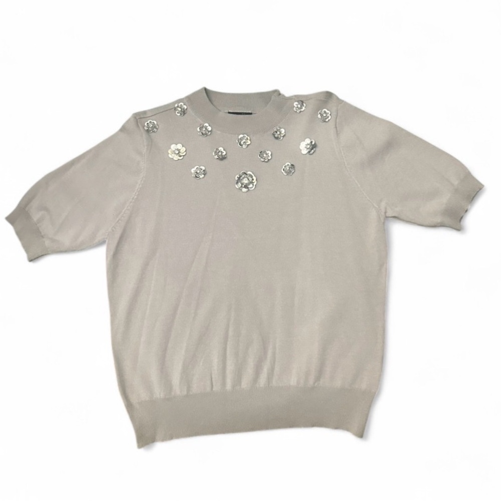 Grey Knit Short Sleeve Sweater with Silver Sequin Floral Embellishmen